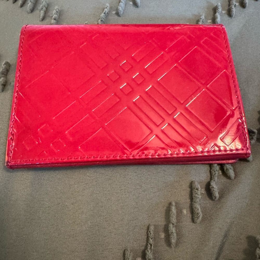 Red Burberry Embossed Card Holder - Picture 4 of 8
